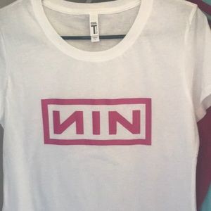 Women’s nine inch nail shirt